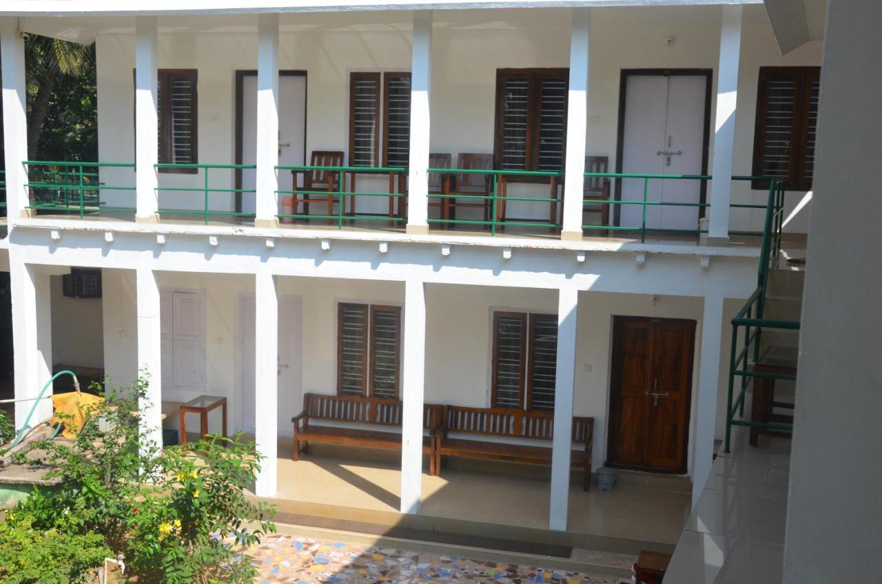 Arya Homestay Bougain Villa 戈卡尔纳 外观 照片
